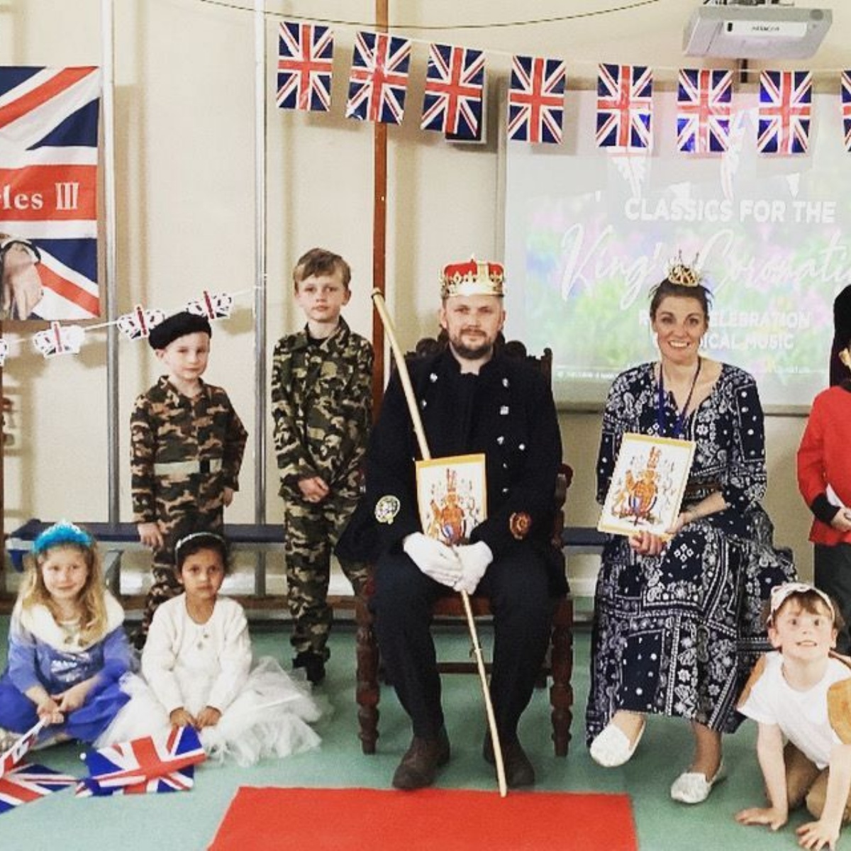 Busbridge Infant School - Crowning a New King and Queen